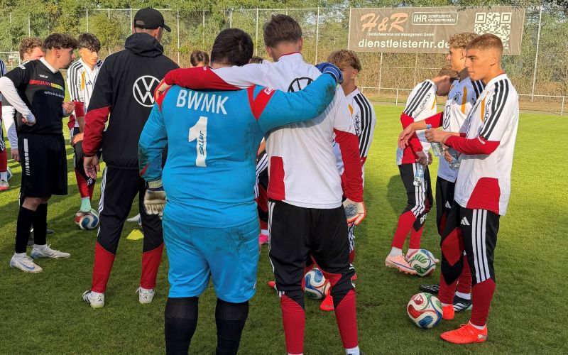 Gemeinsames Training - eine tolle Aktion. Foto: DFB