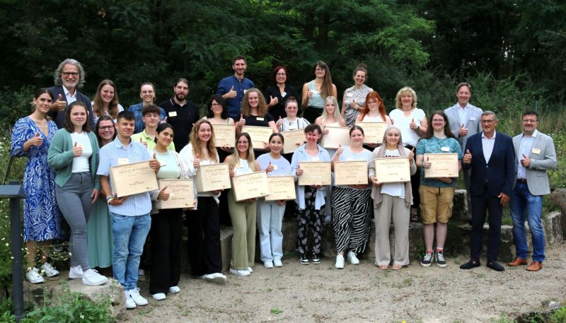 22 junge Leute starten ihre berufliche Laufbahn im BWMK.